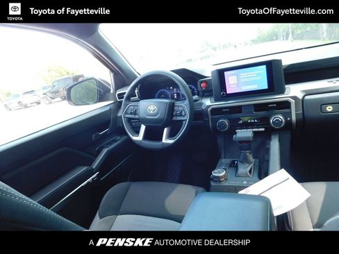 Used 2025 Toyota Tacoma TRD Off-Road AWD/4WD image 3