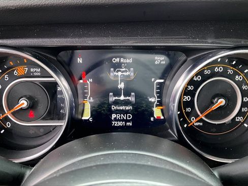 Used 2021 Jeep Wrangler Unlimited Sport image 12