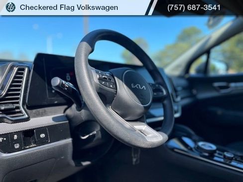 Used 2023 Kia Sportage LX image 18