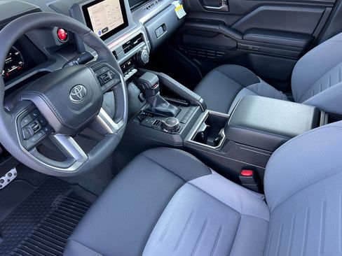 New 2026 Toyota Camry SE FWD image 11