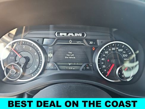 New 2026 RAM 1500 Express AWD/4WD image 18