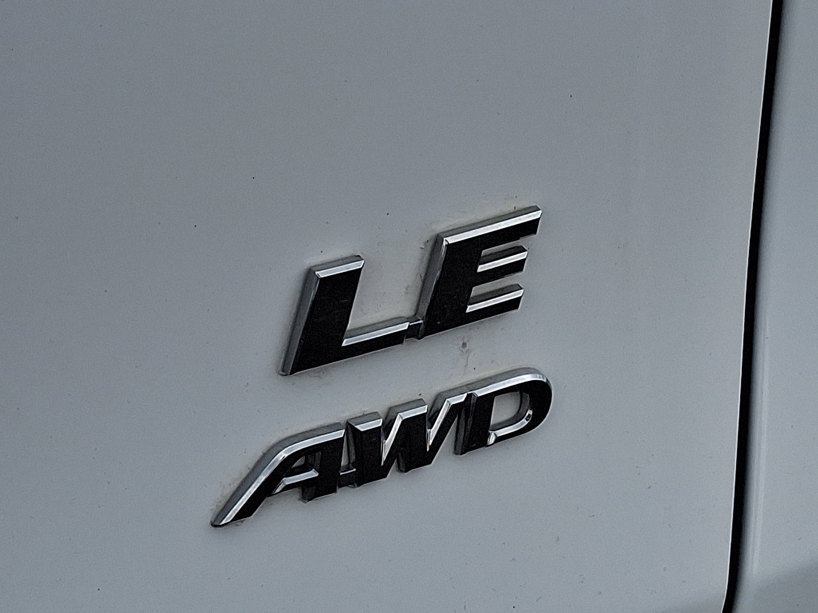 Used 2024 Toyota RAV4 LE AWD/4WD image 33