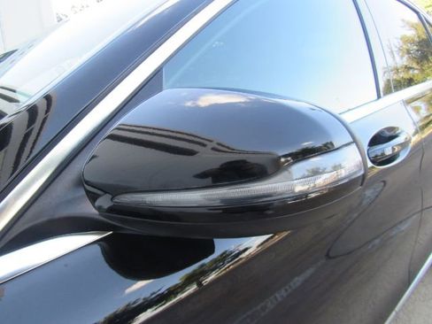 Used 2019 Mercedes-Benz C 300 Sedan image 17