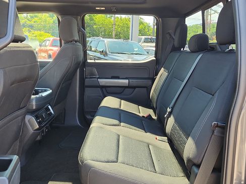 Used 2022 Ford F150 XLT w/ Equipment Group 302A High AWD/4WD image 10