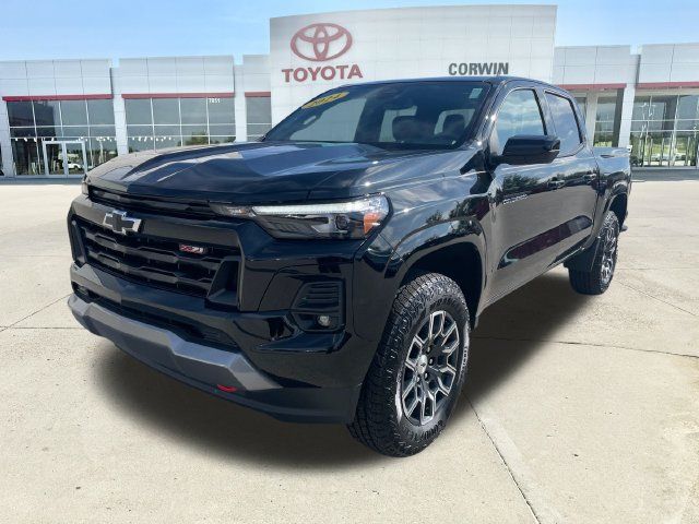 Used 2024 Chevrolet Colorado Z71 w/ Z71 Convenience Package 2 AWD/4WD image 7
