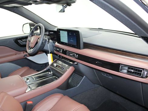 New 2026 Lincoln Aviator Reserve AWD/4WD image 30