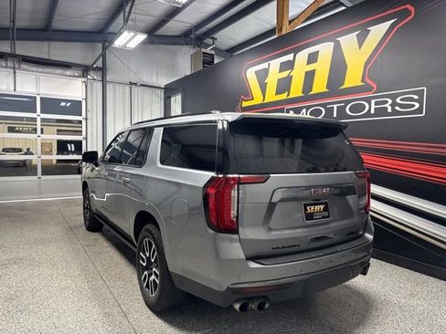 Used 2023 GMC Yukon XL AT4 w/ AT4 Premium Plus Package AWD/4WD image 18