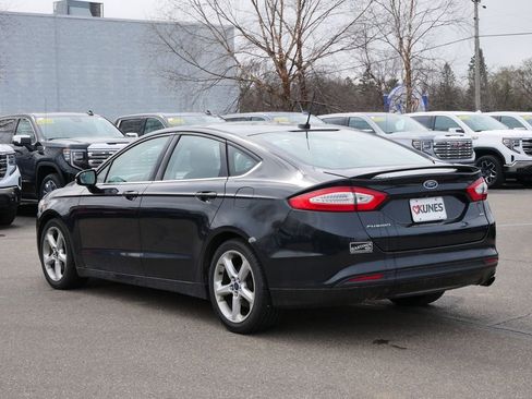 Used 2015 Ford Fusion SE w/ Equipment Group 201A FWD image 8