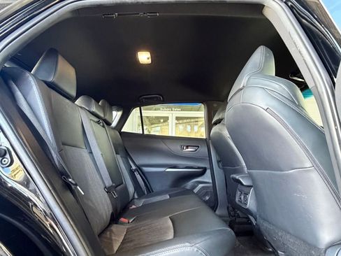 Used 2021 Toyota Venza XLE w/ Carpet Mat Package (TMS) image 12