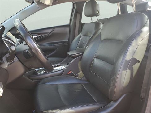 Used 2020 Chevrolet Malibu LT w/ Leather Package FWD image 17