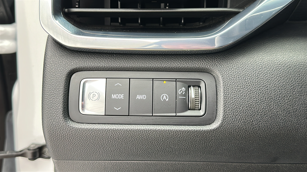 Used 2025 GMC Acadia Elevation AWD/4WD image 19