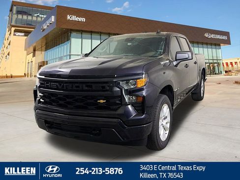 Used 2023 Chevrolet Silverado 1500 Custom image 3