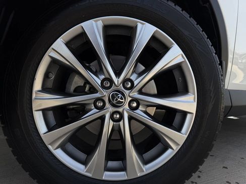 Used 2018 Toyota RAV4 Limited w/ Advanced Technology Package AWD/4WD image 9