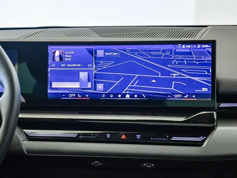 Used 2025 BMW 530i image 14