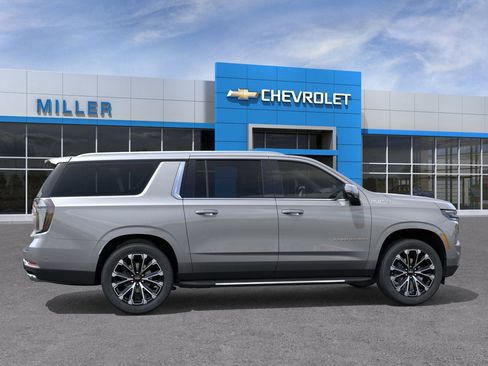 New 2026 Chevrolet Suburban High Country w/ Sun And Tow Package AWD/4WD image 41