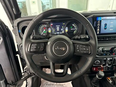 Used 2024 Jeep Wrangler Unlimited Rubicon 4xe AWD/4WD image 24