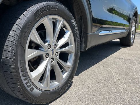 Used 2021 Ford Explorer Limited AWD/4WD image 12
