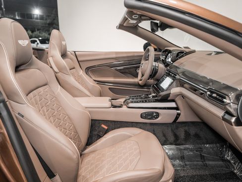 New 2026 Aston Martin Vanquish Convertible RWD image 15