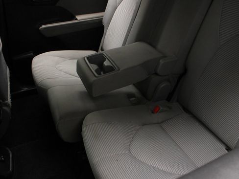Used 2021 Toyota Highlander LE AWD/4WD image 20