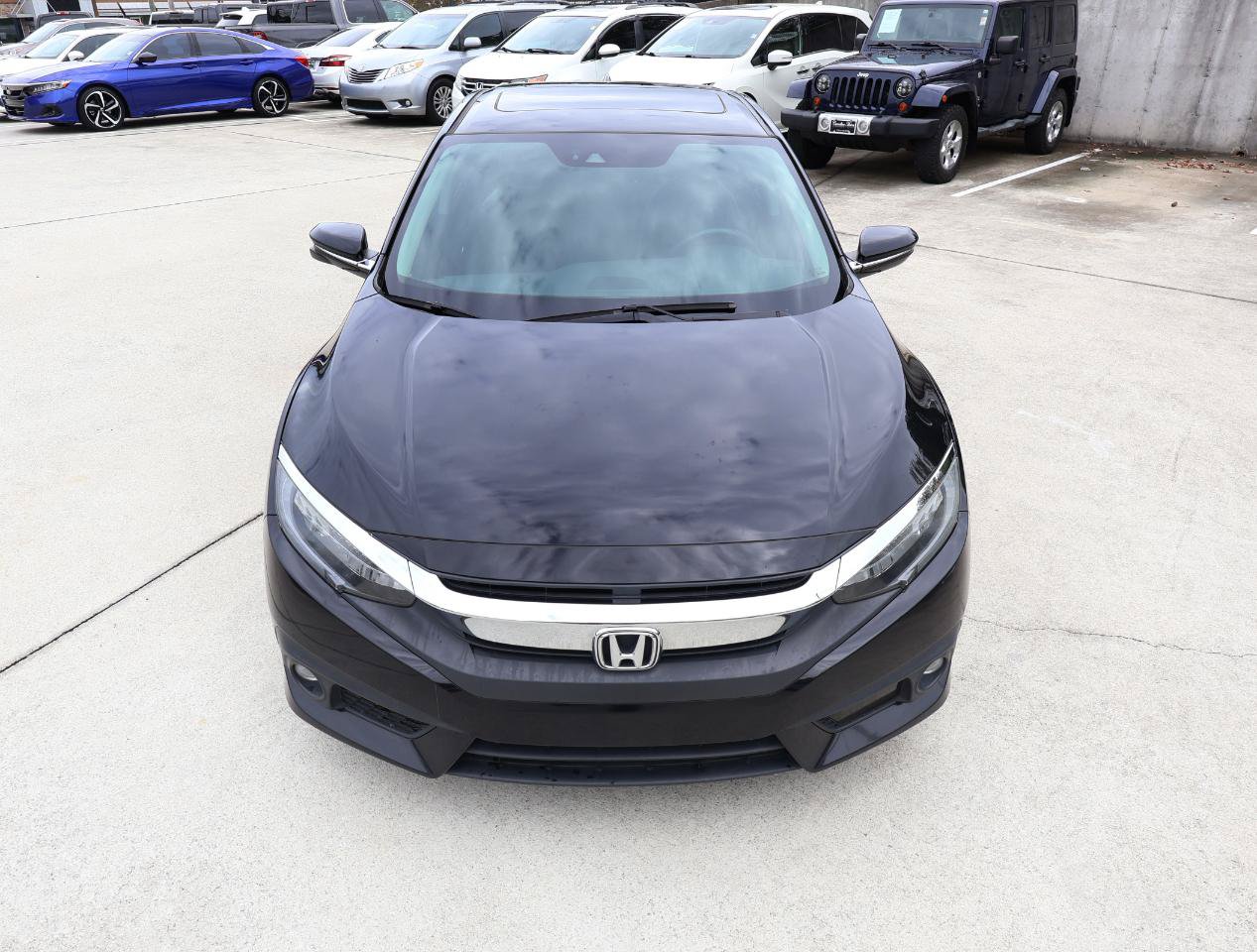 Used 2017 Honda Civic Touring image 11