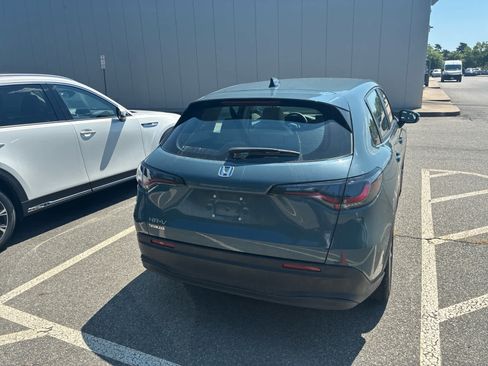 Used 2025 Honda HR-V LX image 3