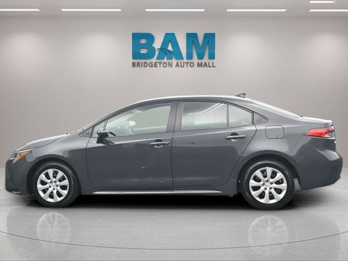 Used 2024 Toyota Corolla LE FWD image 5