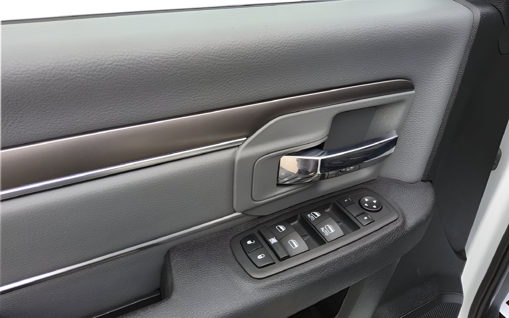 Used 2023 RAM 1500 Classic SLT w/ Electronics Group AWD/4WD image 24