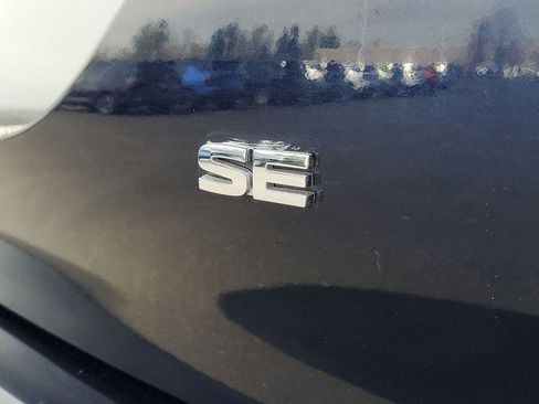 Used 2024 Mitsubishi Outlander SE AWD/4WD image 34