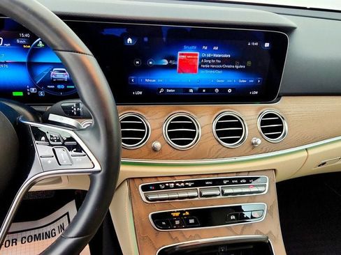 Used 2023 Mercedes-Benz E 450 4MATIC Sedan w/ Premium Package image 16