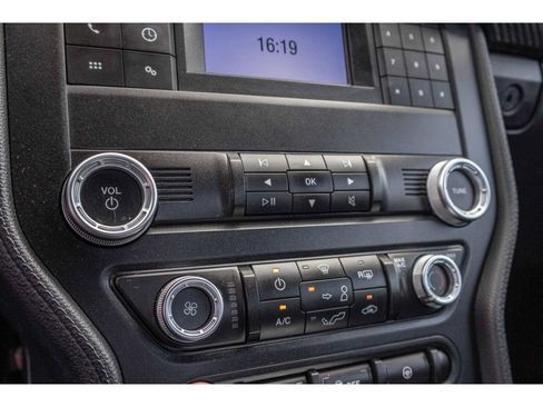 Used 2019 Ford Mustang Coupe RWD image 24
