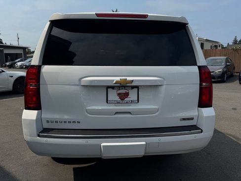 Used 2018 Chevrolet Suburban Premier RWD image 6