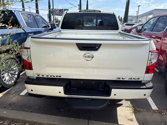 Used 2021 Nissan Titan SV w/ SV Convenience Package AWD/4WD image 3