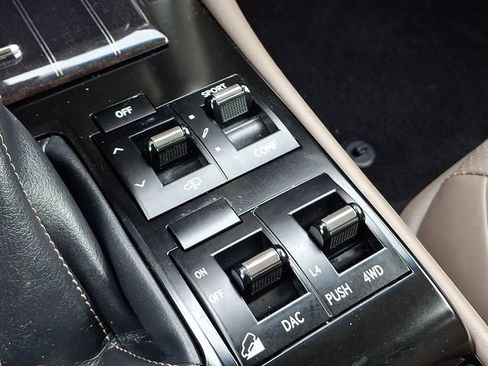 Used 2020 Lexus GX 460 Luxury AWD/4WD image 25
