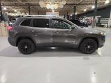 Used 2019 Jeep Cherokee Latitude Plus w/ Cold Weather Group image 5