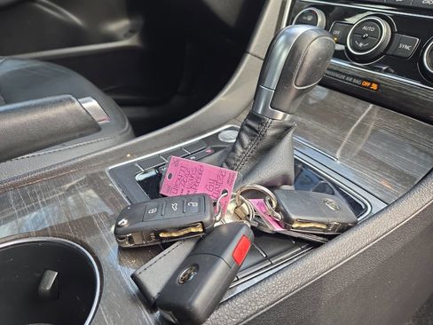 Used 2016 Volkswagen Passat 1.8T image 23