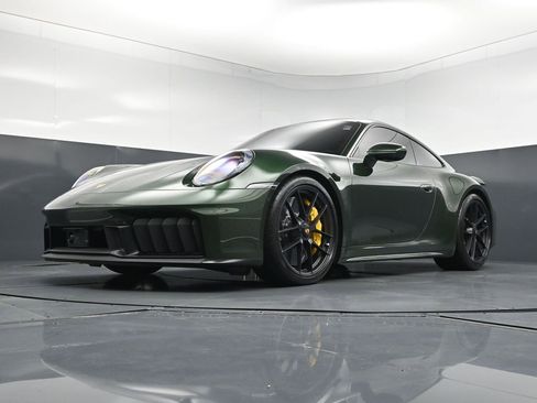 Certified 2026 Porsche 911 Carrera 4 GTS AWD/4WD image 20
