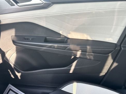 New 2025 Volkswagen Taos SEL image 25