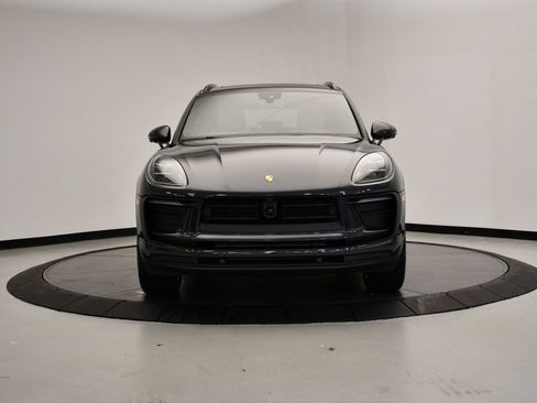 Certified 2026 Porsche Macan AWD/4WD image 10