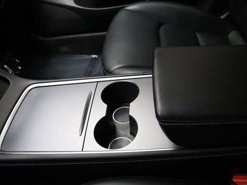 Used 2022 Tesla Model 3 Long Range image 34