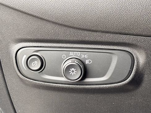 Used 2024 Chevrolet Equinox RS FWD image 20