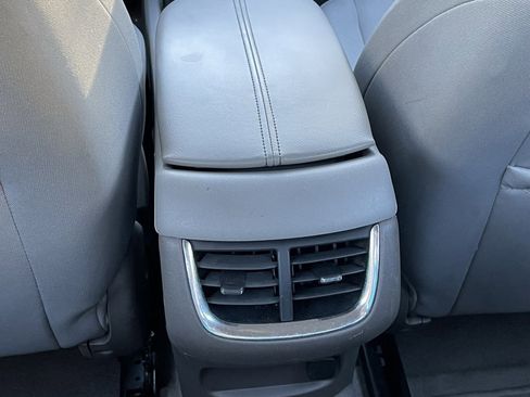 Used 2024 Chevrolet Malibu LT image 24