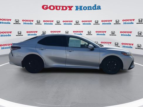 Used 2024 Toyota Camry SE w/ TRD Appearance Package (TMS) image 9