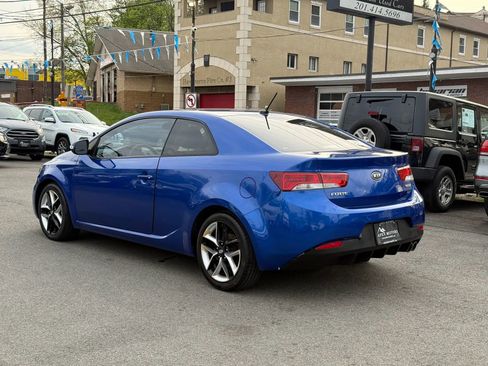 Used 2010 Kia Forte Koup SX image 5