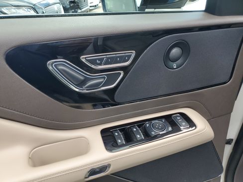 Certified 2024 Lincoln Aviator Reserve image 16