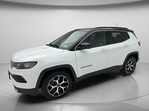 Used 2025 Jeep Compass Limited AWD/4WD image 6