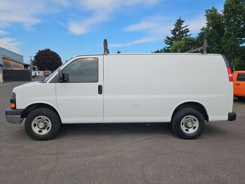 Used 2016 GMC Savana 2500 RWD image 4