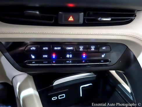 Used 2021 Buick Envision Preferred image 20