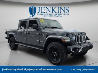 Used 2023 Jeep Gladiator Overland w/ LED Lighting Group AWD/4WD video 1