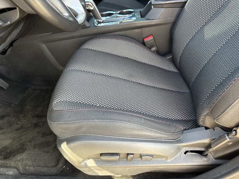 Used 2015 Chevrolet Equinox LT w/ Driver Convenience Package image 19