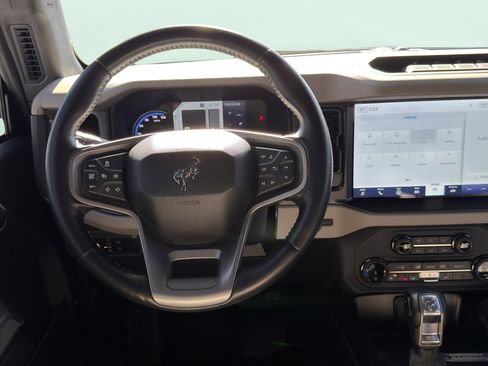 Used 2022 Ford Bronco Wildtrak image 73